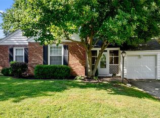 859 Victoria Pl, Saint Louis, MO