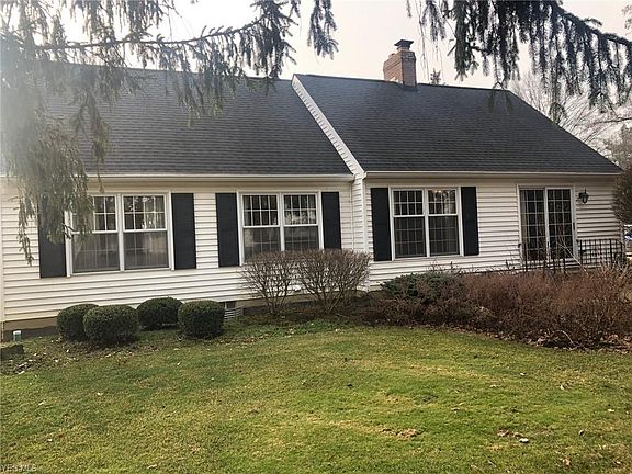 2nd image of 15 Ironwood Dr