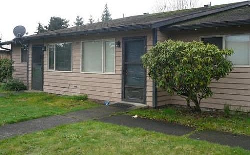 1st image of 520 23rd St SE APT D
