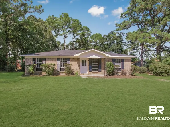 1401 Warren Dr, Daphne, AL 36526