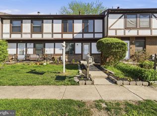 25 Bourbon Ct, Parkville, MD 21234