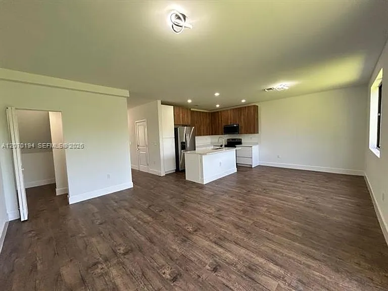 854 SW 1st St #Townhouse 854 — Photo 9