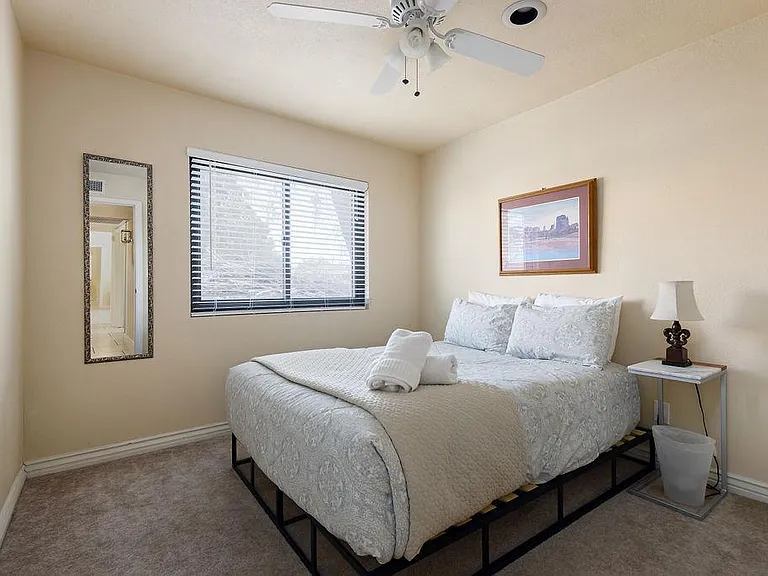 6073 E Beck Ln — Photo 22