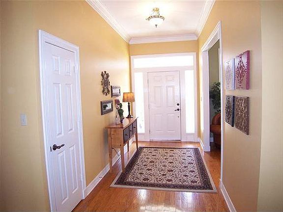 3rd image of 9504 Tessa Ln