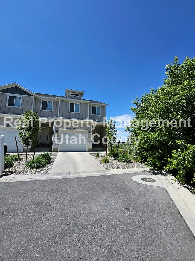 Provo Town home — Photo 2