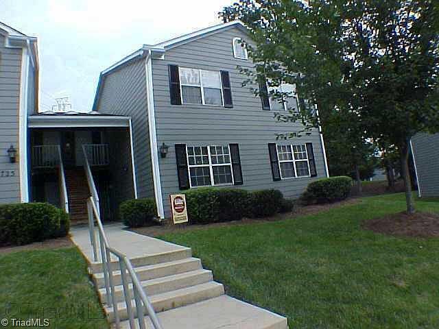 1st image of 725 Shelby Dr APT B