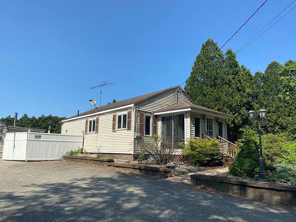 285 Southampton Rd, Holyoke, MA 01040 Zillow