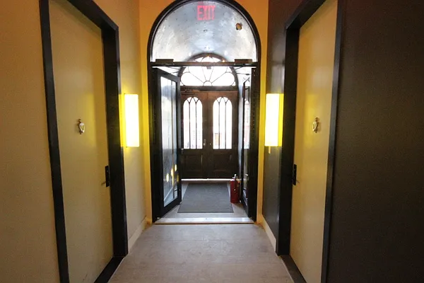 Rented by Nooklyn NYC LLC | media 34