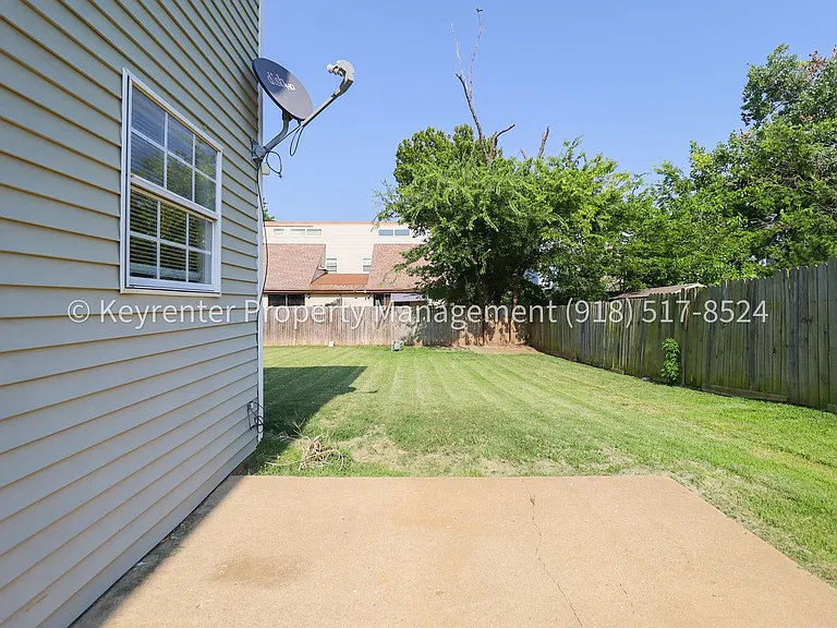 9134 E 24th St — Photo 3