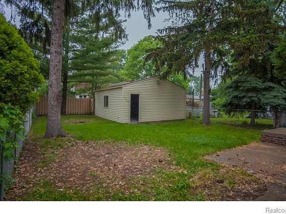 5th image of 1848 22nd St