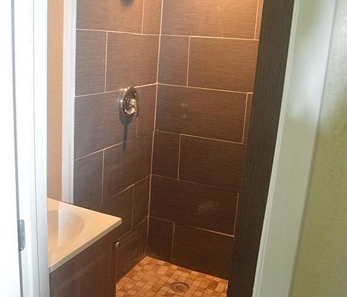 5th image of 2114 Cumberland Dr
