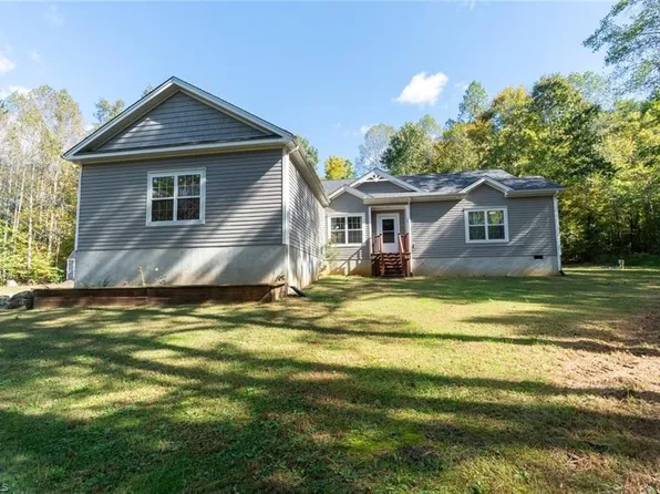 120 Pine Forest Dr, Elon, NC 27244