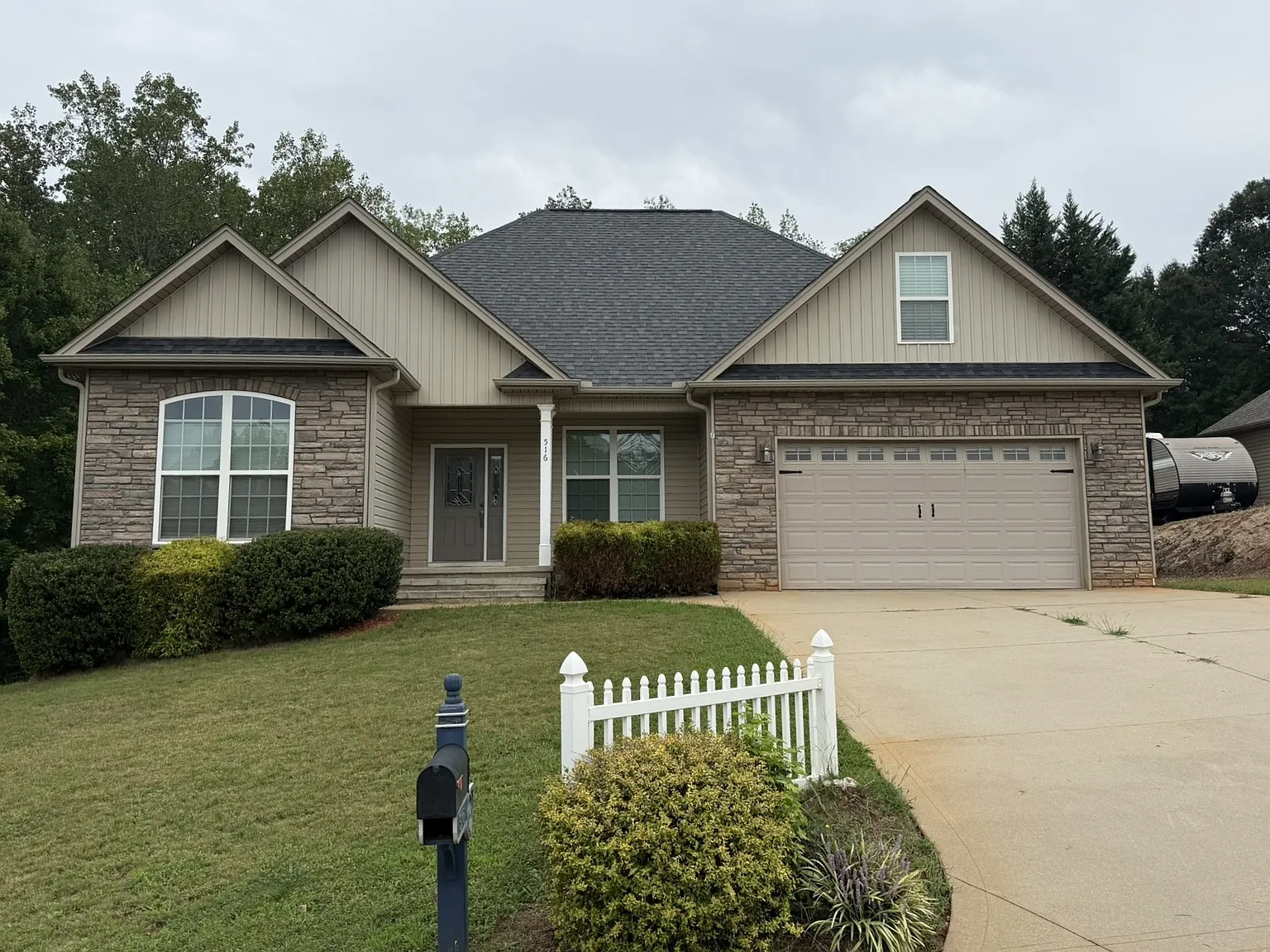 4 bed, 2.5 bath, 2240 sqft, $2,800 — Photo 1