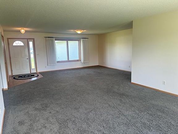 2nd image of 3009 Blue Spruce Ln