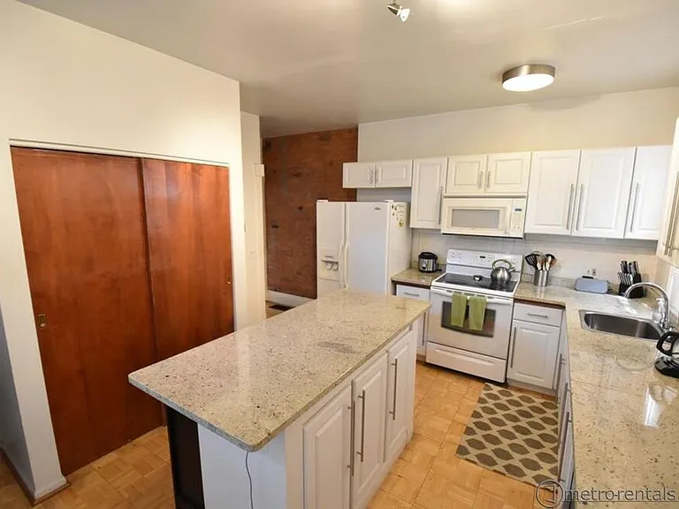 912 Lazelle-130 Concord — Photo 6