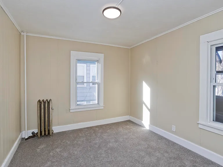 1200 Grattan St #2L — Photo 9