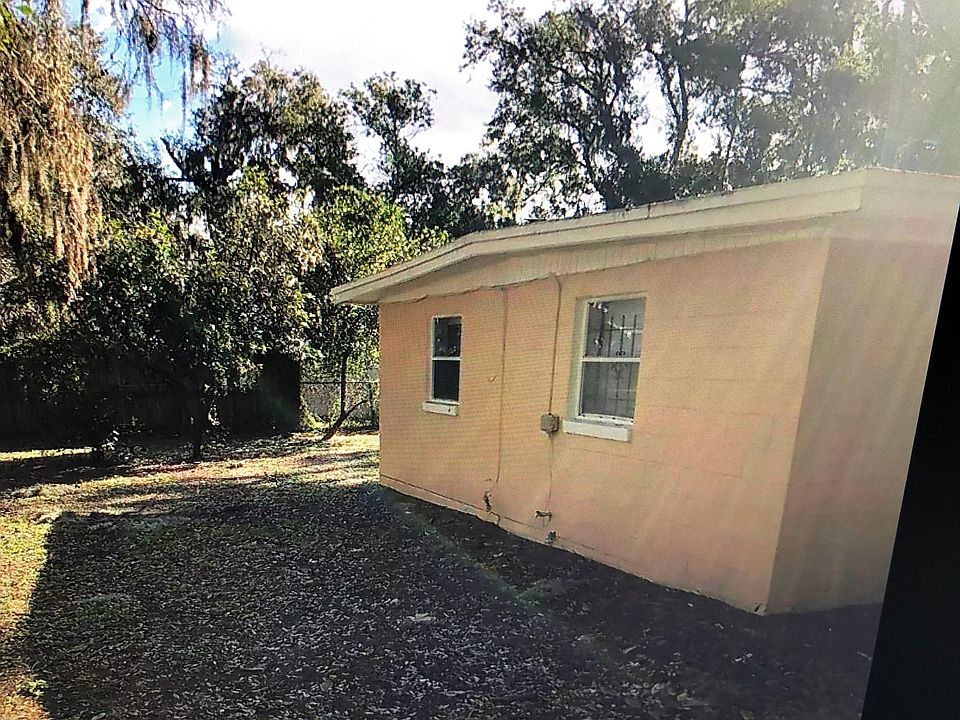 1st image of 727 E 59th St