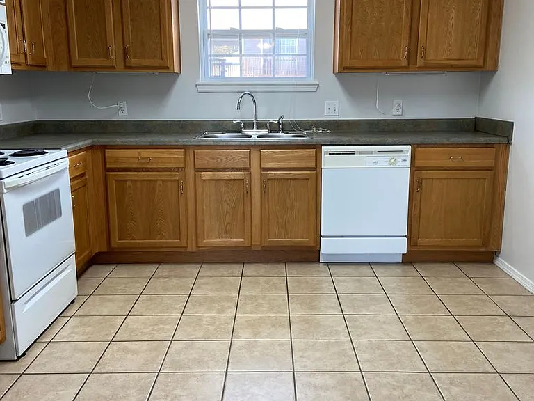 158 Humanity Ln #C — Photo 6