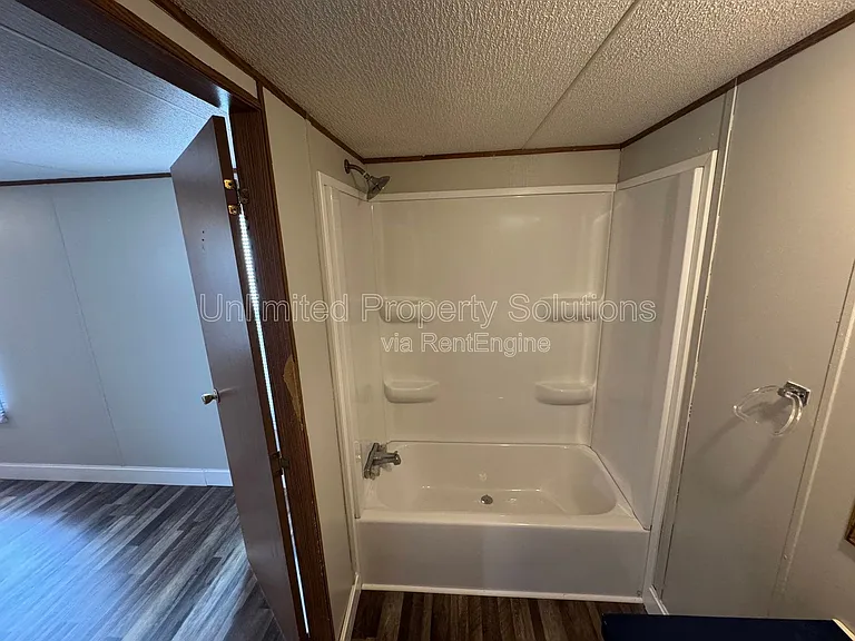 9499 Wendi Dr NE #I — Photo 7