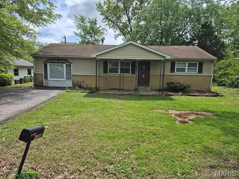 1st image of 6208 Leo Dr