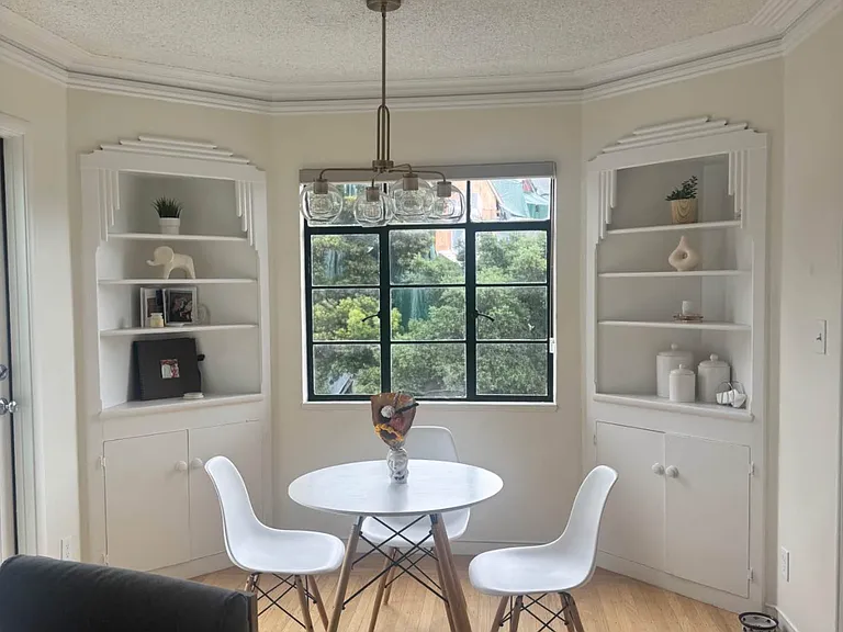 2909 Park Blvd #3 — Photo 3