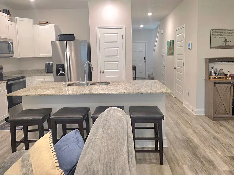7158 Village Ln — Photo 6