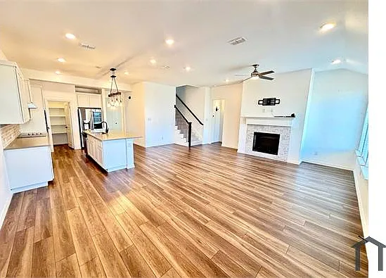 512 Virginia Way — Photo 7
