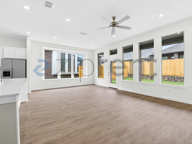 724 Demelza Dr — Photo 11