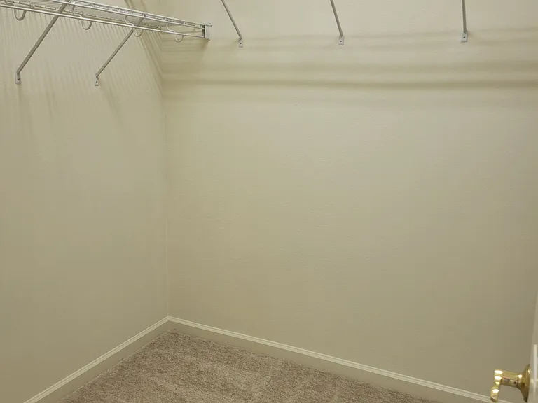 519 Western Hills Dr — Photo 18