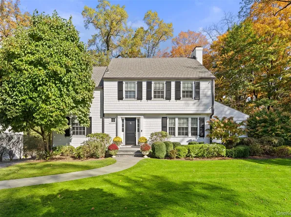 9 Broadmoor Road, Scarsdale, NY 10583