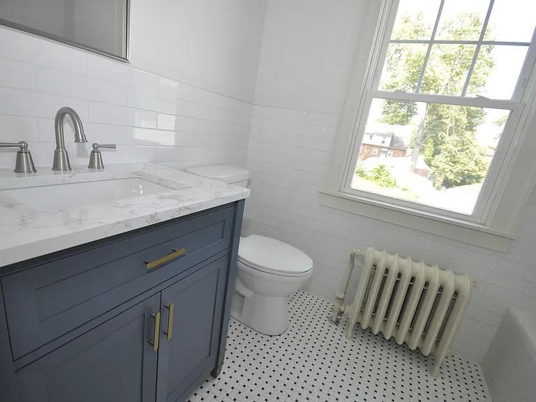20 Mountain St #2 — Photo 11