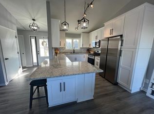 1128 Amos Rd, Elkhorn, WI 53121