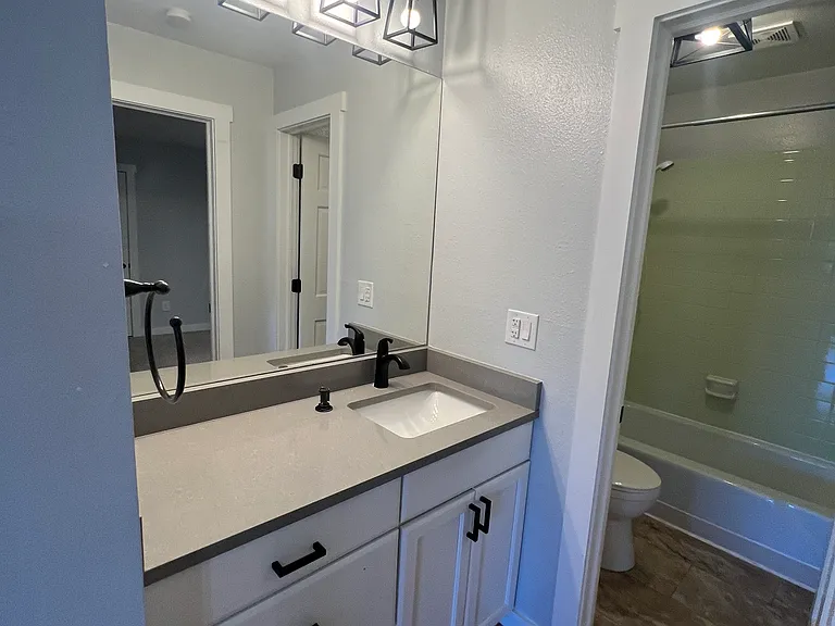 130 Evergreen Rd #B104 — Photo 21