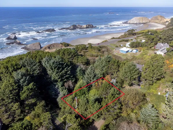 9140 NW Seagull Way, Seal Rock, OR 97376