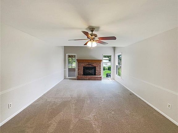 4th image of 2120 NW 13th St