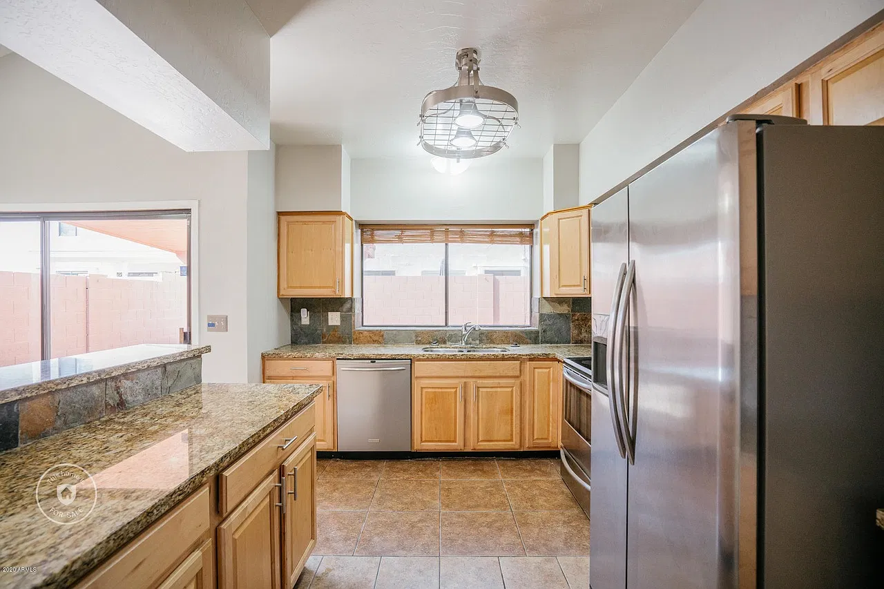 3 bed, 1500 sqft, $2,250 — Photo 3