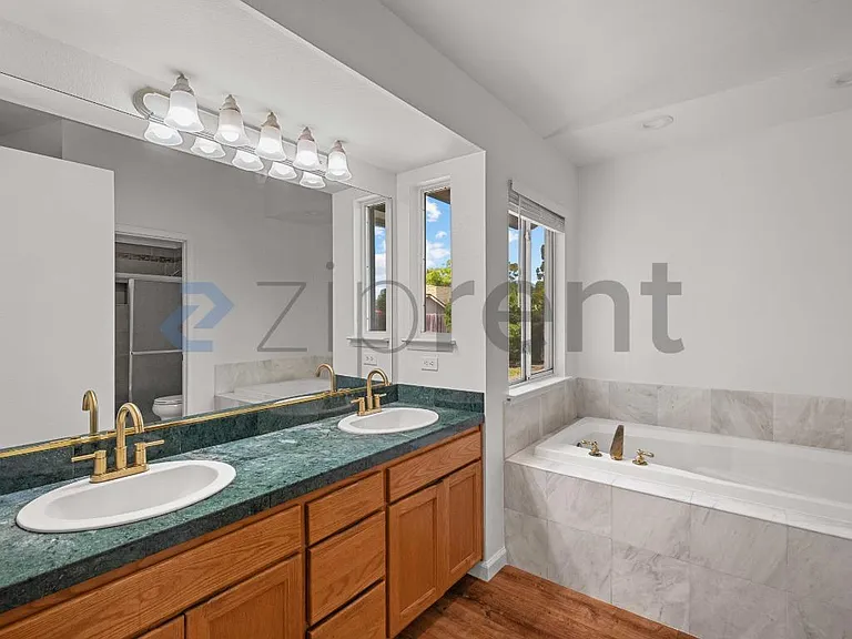 1425 Country Manor Dr — Photo 28