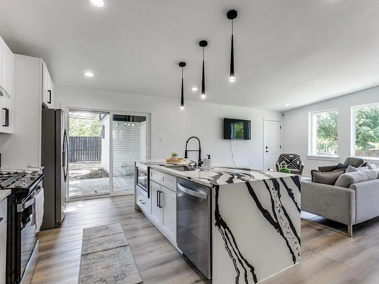 13306 Flagstone Ln — Photo 5