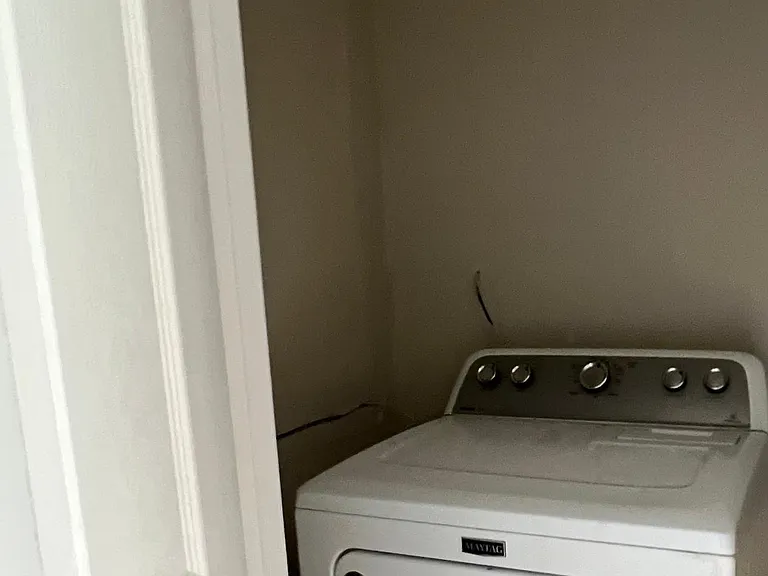 151 Jenness Ln #G — Photo 3