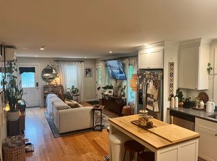 625 Essex Ave #2, Gloucester, MA 01930