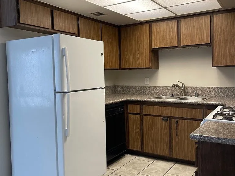 1758 E University Ave #3 — Photo 8