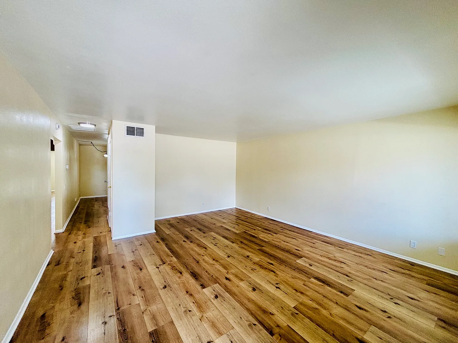 4 bed, 1753 sqft, $2,599 — Photo 2