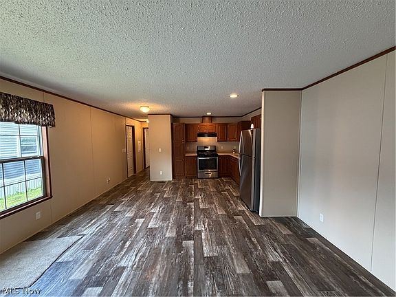 4th image of 2606 Lincoln Way W #31