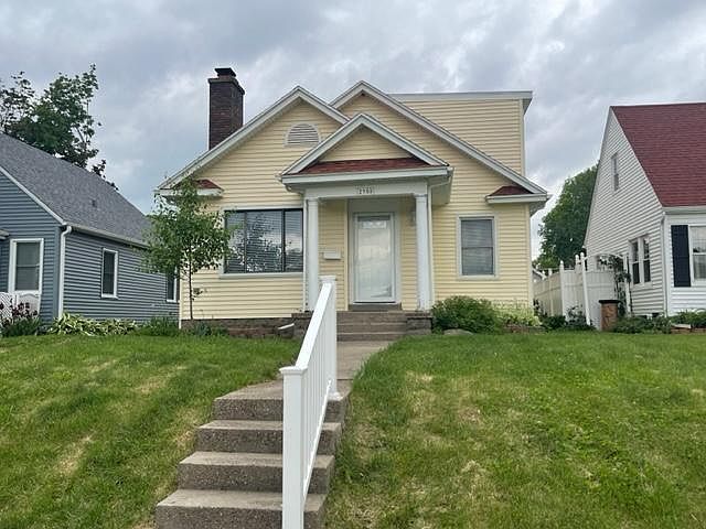 1st image of 2950 Arlington Ave