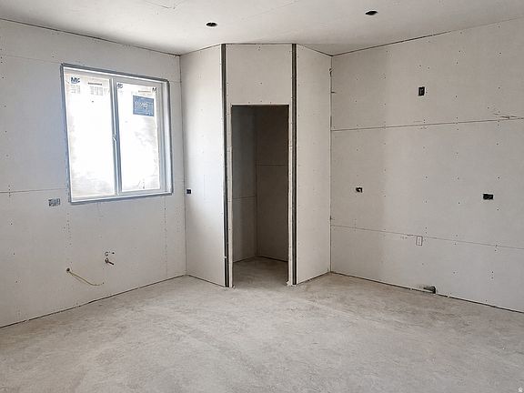 4th image of 980 N Hay Ln W #44