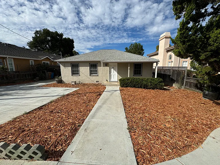 10435 Byrne Ave — Photo 1