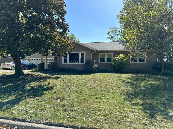 219 Maple Ave, Morrison, IL 61270