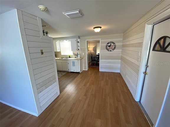 5th image of 4814 Blossom Dr