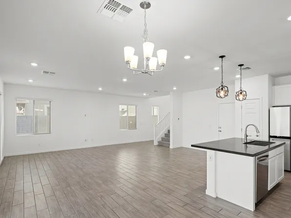 1935 N Marketside Ave, Buckeye, AZ 85396