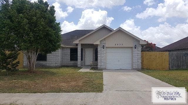 1st image of 2932 Rosewood Cir